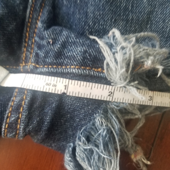 Levis high waisted jean shorts - Picture 6 of 12